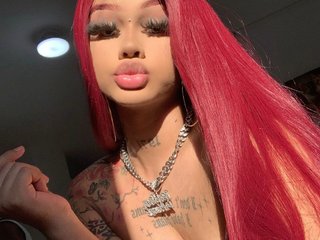 I'm 20 Years Of Age! A Live Chat Delightful She-male Is What I Am