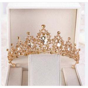 Crown of QUEEN OF QUEEN