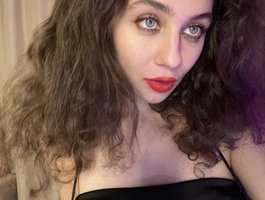 womenfromspaaace profile