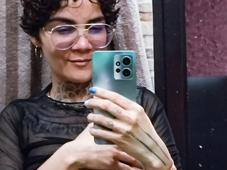 Girl in black 🕷️🖤