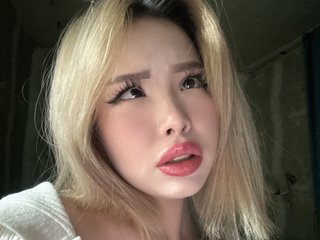 A Sex Chat Pretty Woman Is What I Am And I'm 18 Yrs Old