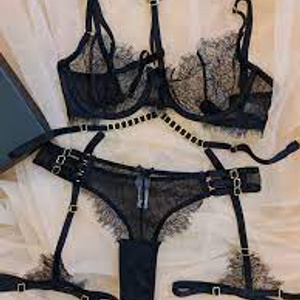LINGERIE