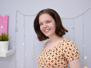 I'm A Cam Engaging Gal! 22 Is My Age, My Name Is AlinaBarnes