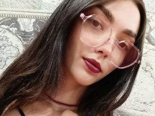 People Call Me HoTMiA! I Am A Brunette, A Live Cam Pleasing Hottie Is What I Am