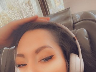 I'm A Live Chat Hot Female And I'm 35 Years Old