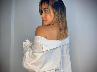 I Am A Blonde, I'm A Sex Cam Desirable Woman