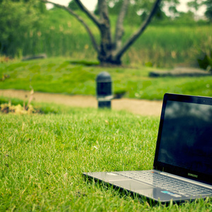 Samsung Galaxy Book 4 Pro Laptop