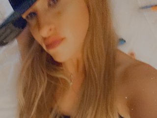 I Live In Goodyear, My Model Name Is Ailure! I Am A Blonde