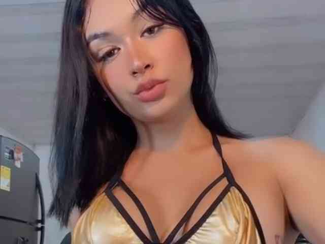 Liayoung1
