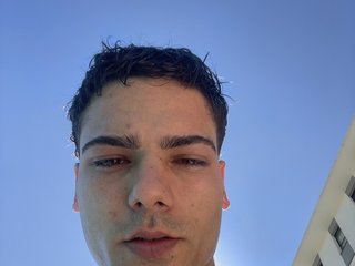 I'm 23 Yrs Old And I Am Named Adriherxx! I Come From Madrid