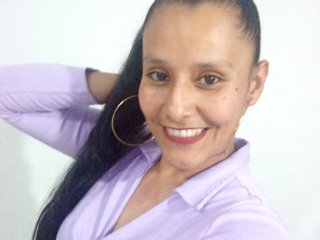33 Is My Age, I'm A Camwhoring Lovely Babe