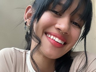 I Am A Brunette, I'm A Sex Chat Cute Woman! I'm 25 Years Old