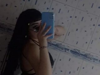 I'm 18 Yrs Old, A Live Webcam Horny Chick Is What I Am