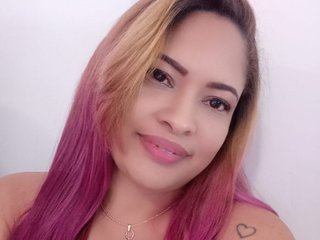 I'm 33 Years Of Age, I Am From Cali! A Live Chat Dreamy Honey Is What I Am