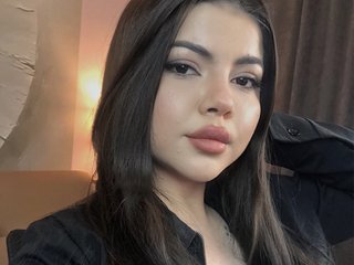 I'm 18! A Cam Alluring Woman Is What I Am! I Am A Brunette