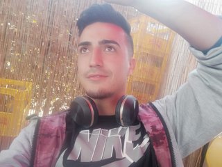 I Am A Brunette And I'm 32 Years Old And My BongaCams Model Name Is Cesprogame1