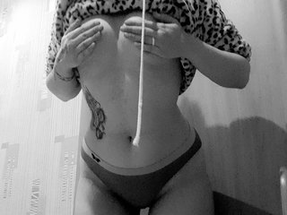 I Am A Blonde! I'm A Webcam Provocative Chick, People Call Me Vikimamy