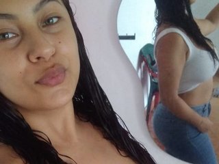 I Am A Brunette And I'm 18 Years Of Age! A Webcam Luscious Honey Is What I Am