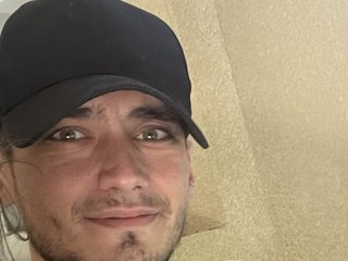 At BongaCams I'm Named MeDjej1