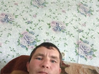I'm 43 Yrs Old And I Am A Brunette