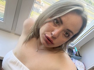 HollyDoll
