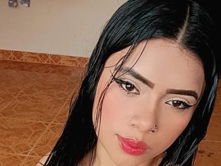 I Am A Brunette And I'm A Cam Lovable Female