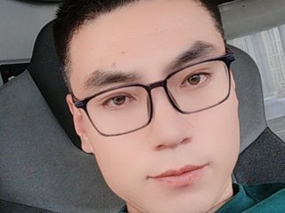 People Call Me Wenfu123! I Am A Brunette
