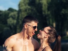 άβαταρ του/της big-love-of-hot-couple