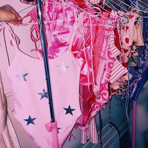 MORE CLOTHES♥