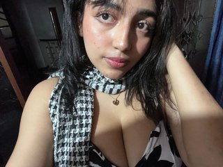 I Live In Medellin! My Age Is 19 Years Old! I Am A Brunette