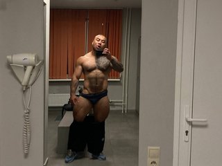 My Age Is 25 Years Old And My BongaCams Model Name Is Aaron-Muscle