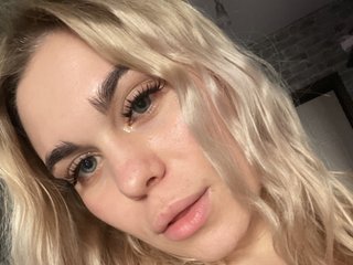 I Am A Blonde, I'm 19 Yrs Old, I'm A Live Chat Delightful Woman