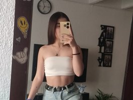 Samanthina-tay profile