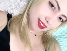 zoe-kimm profile
