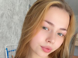 I'm A Webcam Sensual Babe And I Am A Blonde 2