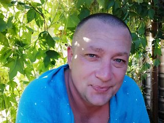 I'm 35 Years Old! My Model Name Is Draiw99