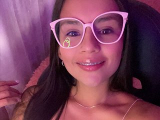 I Am A Brunette, A Webcam Luscious Honey Is What I Am
