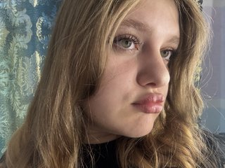 I'm 18 Years Old And My BongaCams Name Is MinnieElsie
