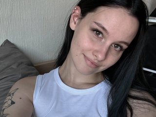 I Am A Brunette, I Am Named Annabellforu