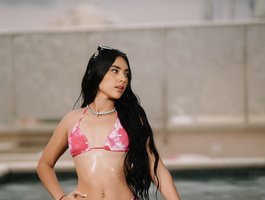 IsaValencia live cam model at BongaCams