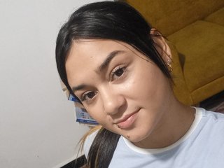 I'm 20 Yrs Old, I Am A Brunette! A Cam Lovely Woman Is What I Am