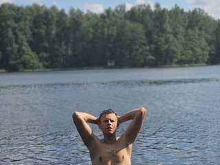 25 Is My Age, I Am Named Maks-mur