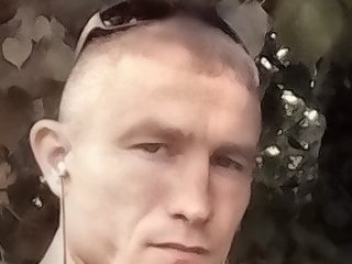 I'm 43 And People Call Me Chel80