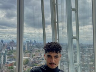 London Is Where I Live! I Am A Brunette
