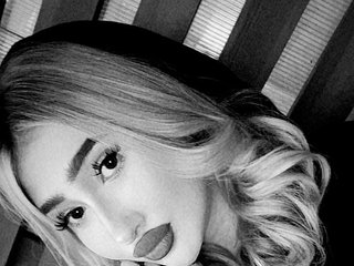 I Am A Blonde, A Sex Chat Luscious Woman Is What I Am! I Live In Riga