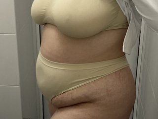 A Sex Webcam Irresistible Gal Is What I Am! My Age Is 27 Years Old And My Model Name Is Margoff