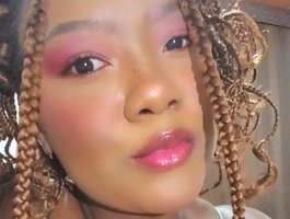 EmilyEbon-y profile