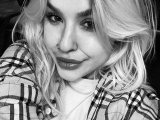 People Call Me JeniferBarnes! I Am A Blonde