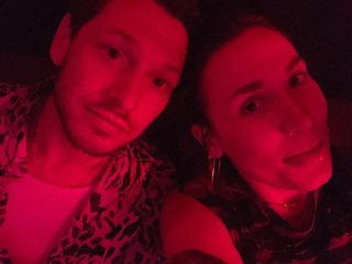 We Are Redhead! We Are A Live Chat Suave Couple And Our Age Is 29 Yrs Old