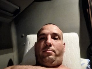 My BongaCams Model Name Is MileniumHorny! I Am A Brunette And 45 Is My Age
